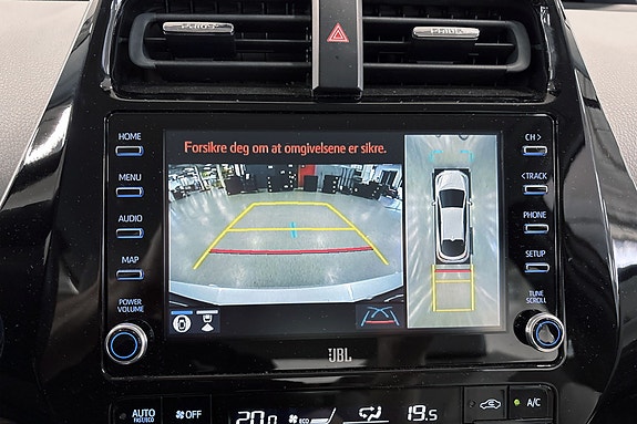 Toyota Prius Plug-in Hybrid 30 of 30
