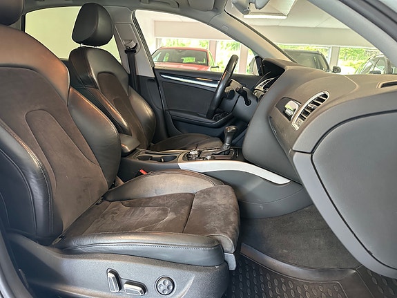 Audi A4 19 of 30