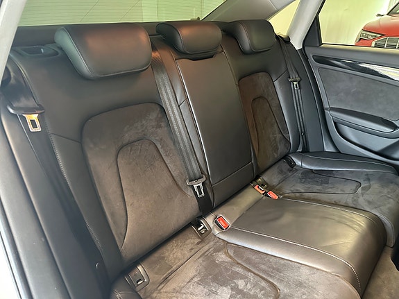 Audi A4 21 of 30