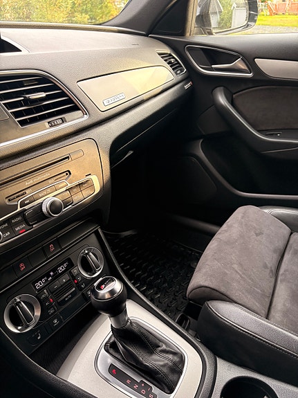 Audi Q3 17 of 29