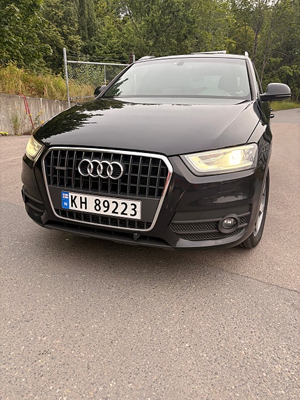 Audi Q3 2 of 29