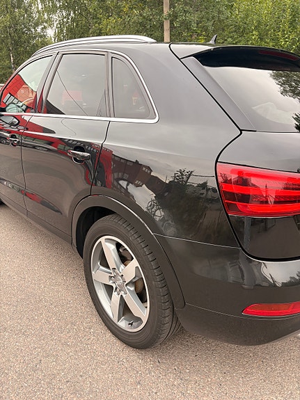 Audi Q3 6 of 29