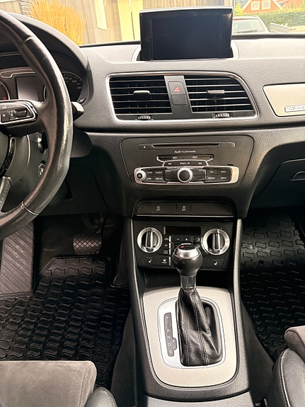 Audi Q3 10 of 29