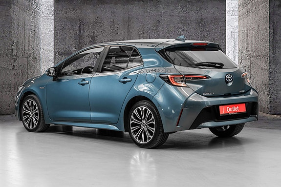 Toyota Corolla 8 of 24
