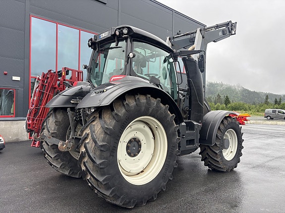 Valtra T 214 Direct 2016, kr 799 000,-