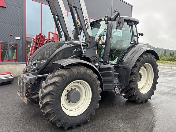 Valtra T 214 Direct 2016, kr 799 000,-