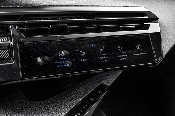 Peugeot e-5008 30 of 30