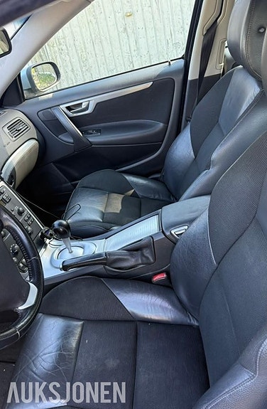 Volvo V70 9 of 10