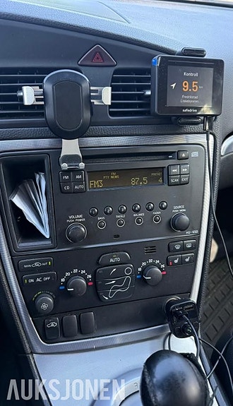 Volvo V70 8 of 10