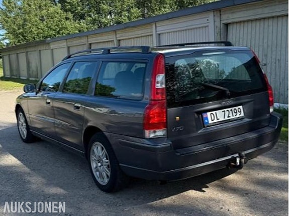 Volvo V70 6 of 10