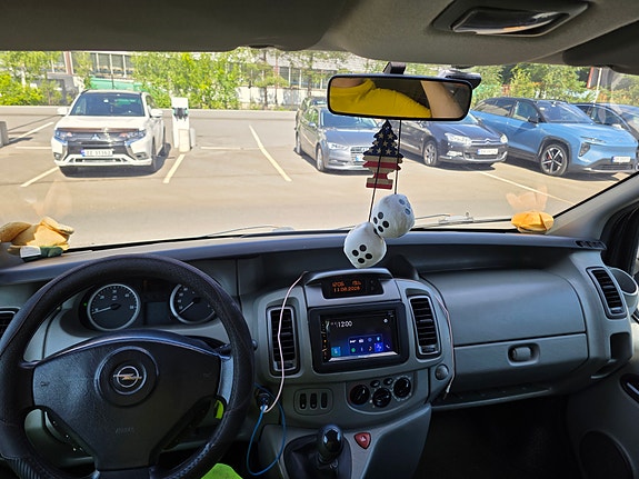 Opel Vivaro 15 of 30