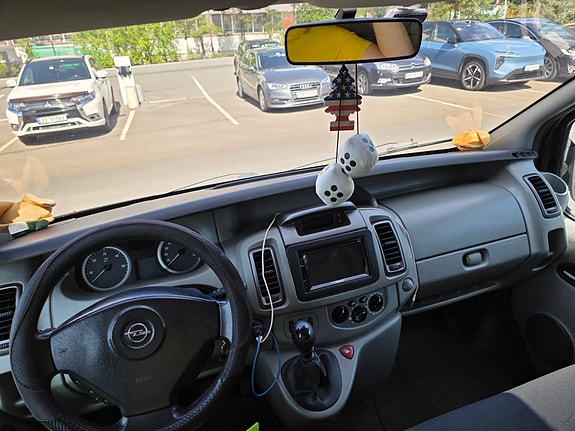 Opel Vivaro 14 of 30