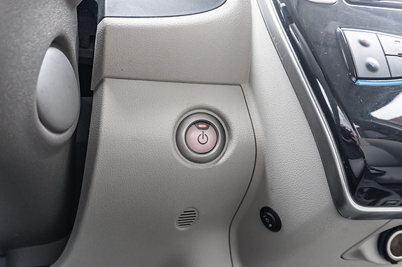 Nissan Leaf 24 of 29
