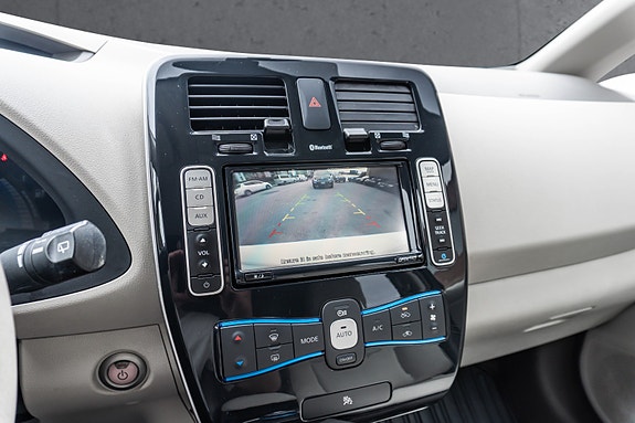 Nissan Leaf 26 of 29