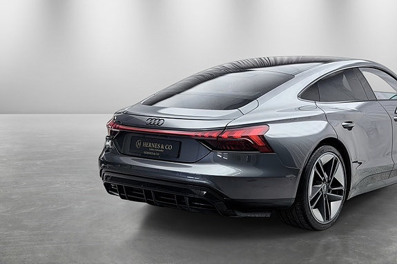 Audi e-tron GT 8 of 30