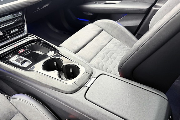 Audi e-tron GT 29 of 30