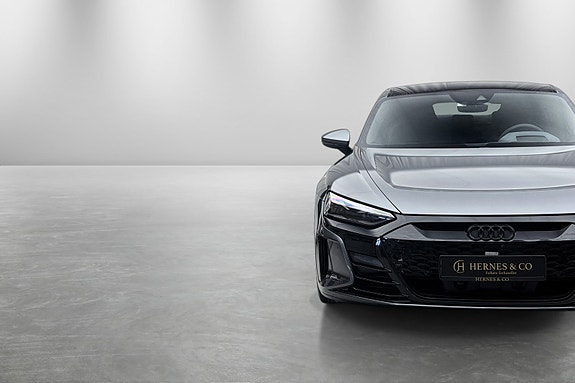 Audi e-tron GT 4 of 30