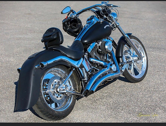 Harley-Davidson FXSTD 2 of 28