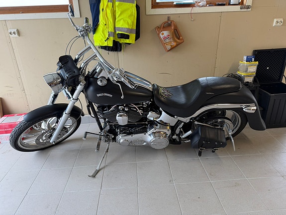 Harley-Davidson FXSTD 7 of 28
