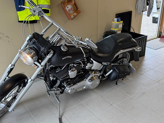 Harley-Davidson FXSTD 20 of 28
