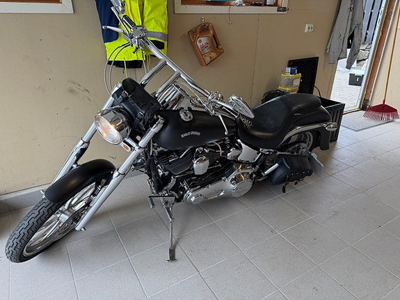 Harley-Davidson FXSTD 19 of 28