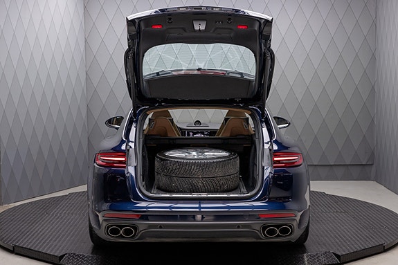 Porsche Panamera 10 of 30