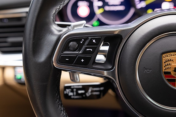 Porsche Panamera 24 of 30