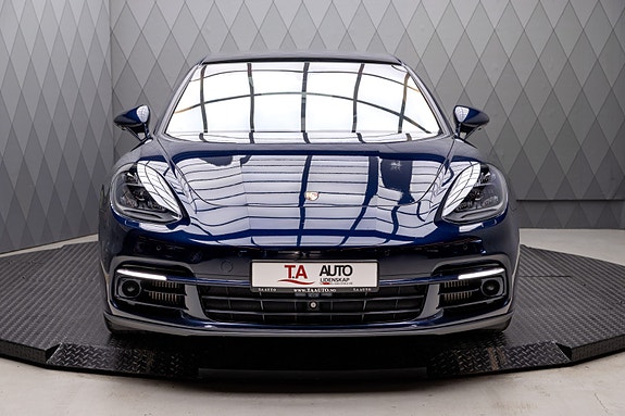 Porsche Panamera 4 of 30
