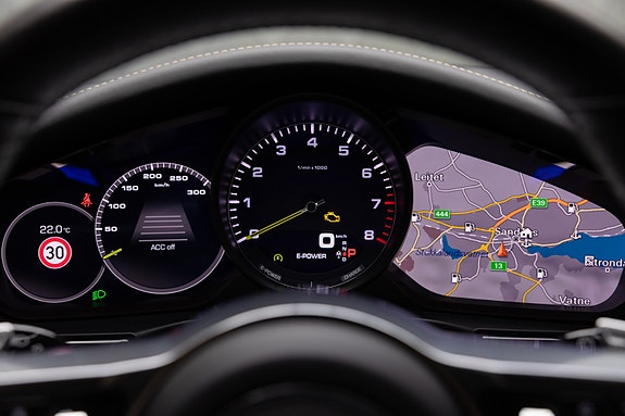 Porsche Panamera 26 of 30