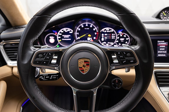 Porsche Panamera 23 of 30