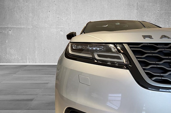 Land Rover Range Rover Velar 19 of 23
