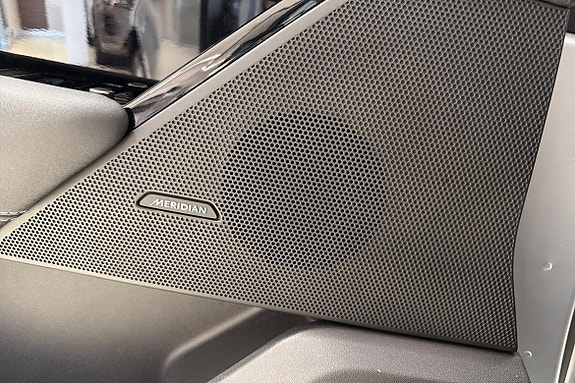Land Rover Range Rover Velar 23 of 23