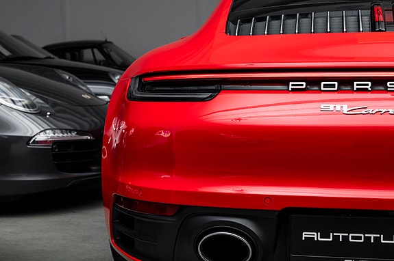 Porsche 911 10 of 30