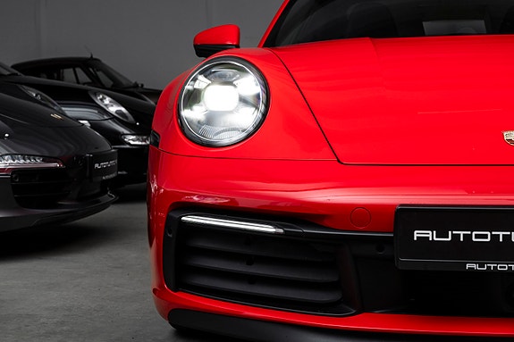 Porsche 911 4 of 30