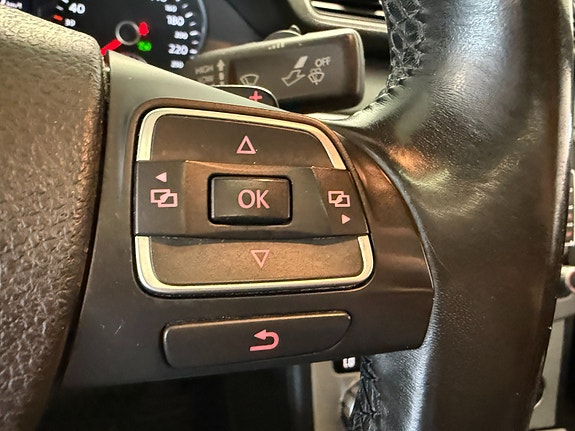 Volkswagen CC 24 of 30
