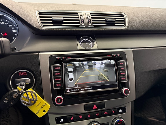 Volkswagen CC 30 of 30