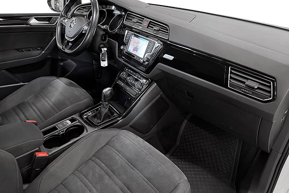 Volkswagen Touran 15 of 30
