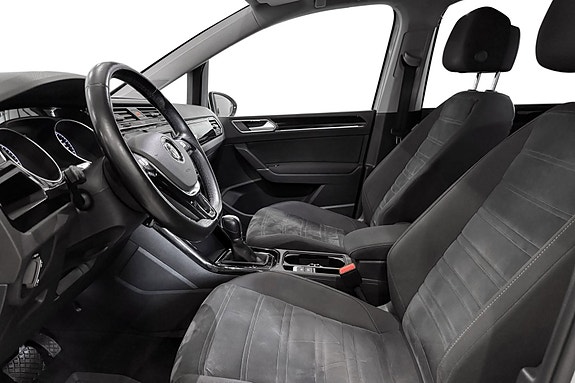 Volkswagen Touran 14 of 30