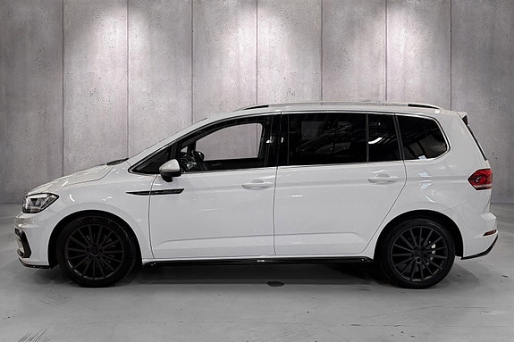 Volkswagen Touran 7 of 30