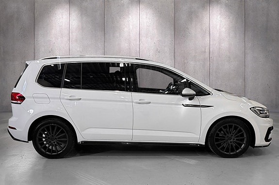 Volkswagen Touran 8 of 30