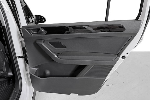 Volkswagen Touran 30 of 30
