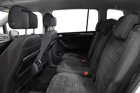 Volkswagen Touran 17 of 30