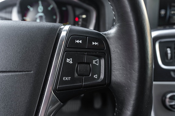 Volvo V60 18 of 27