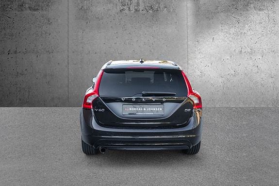 Volvo V60 4 of 27