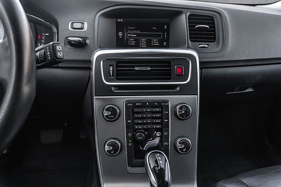 Volvo V60 20 of 27