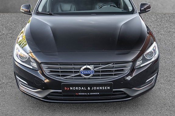Volvo V60 8 of 27