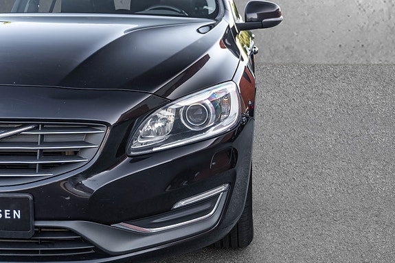 Volvo V60 9 of 27