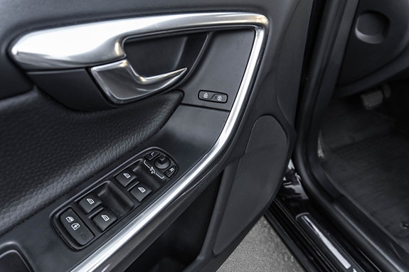 Volvo V60 16 of 27