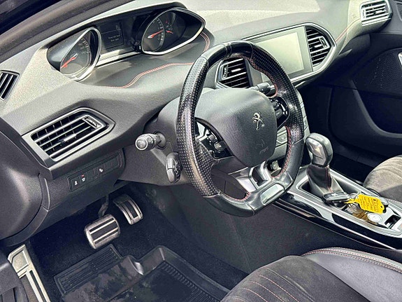 Peugeot 308 21 of 30