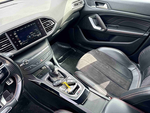 Peugeot 308 23 of 30